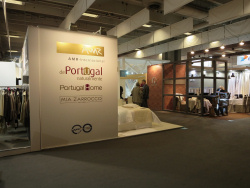 �G�L�b�v�z�e��(EQUIP'HOTEL)�̓p���ŊJ�Â����z�e�����̍��ۓI�Ȍ��{�s