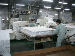ベッド工場