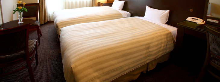 なぜホテルではベッドの「ヘッドボード」は別なの？
