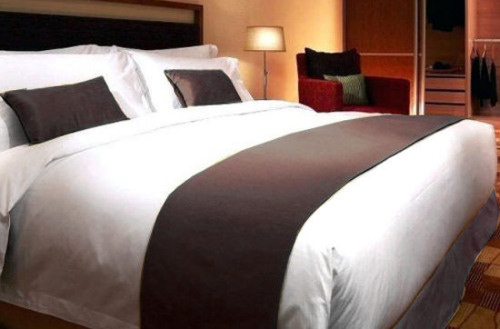 ベッドメイキングってどうやるの？高級ホテルのベッドメイク方法とは？