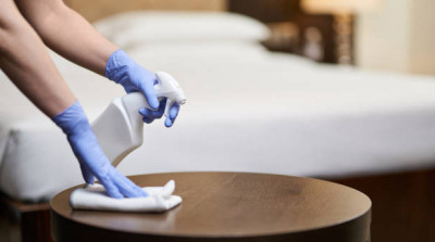 ターンダウンとは? ベッドメイキングとどう違う? 高級ホテルの客室清掃サービスを徹底比較