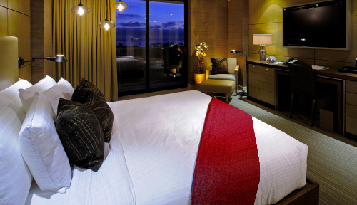 ベッドスロー(フットスロー)とは?ベッドライナーの役割って?