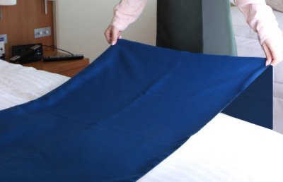 ホテルのベッドカバーに使われている素材は何が多い? ホテル旅館の寝具の材質について徹底解説