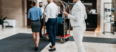 ホテルのベッドカバーに使われている素材は何が多い? ホテル旅館の寝具の材質について徹底解説