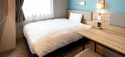 ホテルのベッドやマットレス、日本とアメリカでどう違う？快適な眠りのための徹底比較！