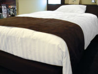 �z�e���̉H�уx�b�h�J�o�[ �f���x�^�C�v