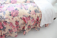 ���كz�e���̃x�b�h�J�o�[�z�c�̔[������