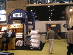 �z�e���ƊE�̌��{�s�E�W���� International HOTEL/MOTEL & RESTAURANT SHOW